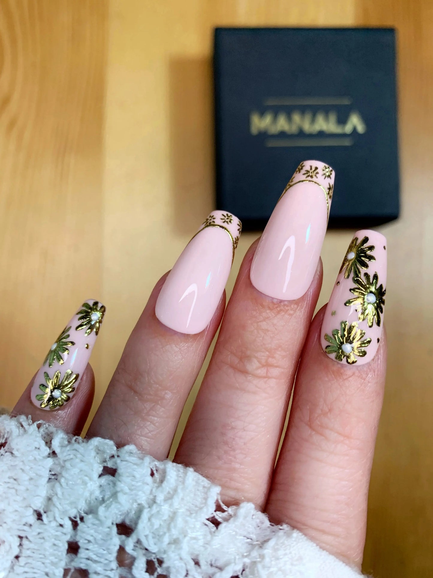Printemps d'or - Ongles press on faits main